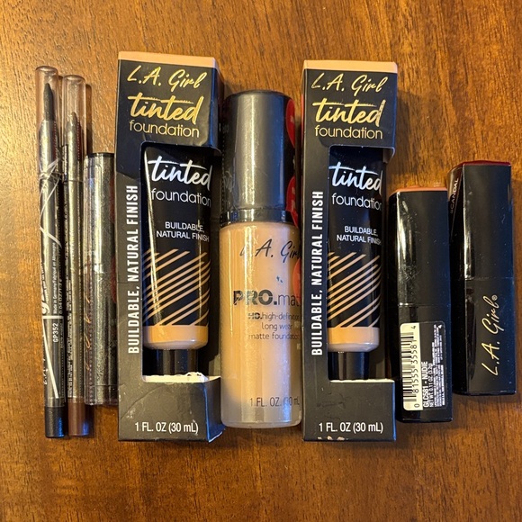 LA Girl Other - LA Girl Tinted Foundation & Lip Color Set — Warm Beige